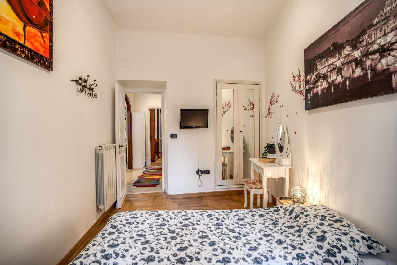 Balestrari Palace Rome Luaran gambar